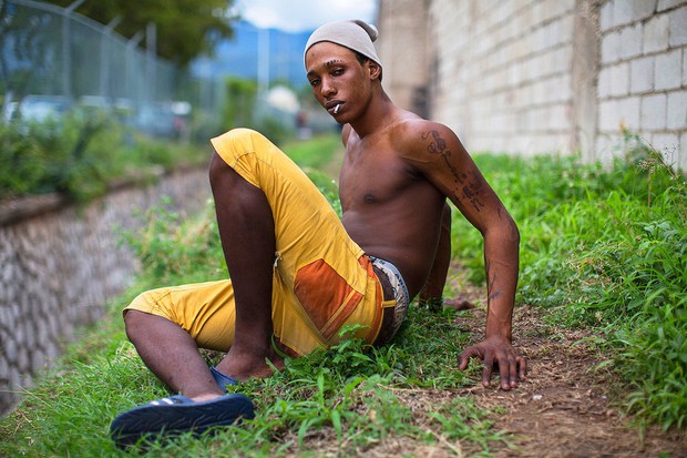 Sợ hãi và tuyệt vọng, những người LGBTQ tại Jamaica phải sống trong ống cống và bị xã hội xa lánh - Ảnh 8.