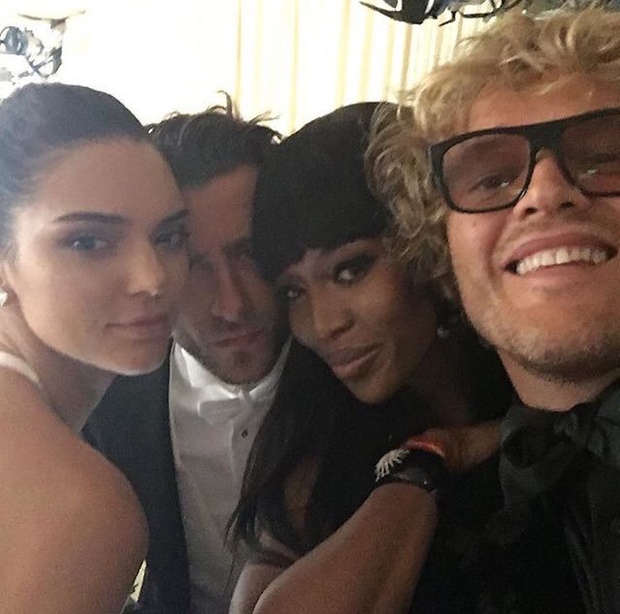 Taylor Swift nhảy cùng Loki, Kendall Jenner và loạt sao phá luật cấm selfie ở Met Gala - Ảnh 5.