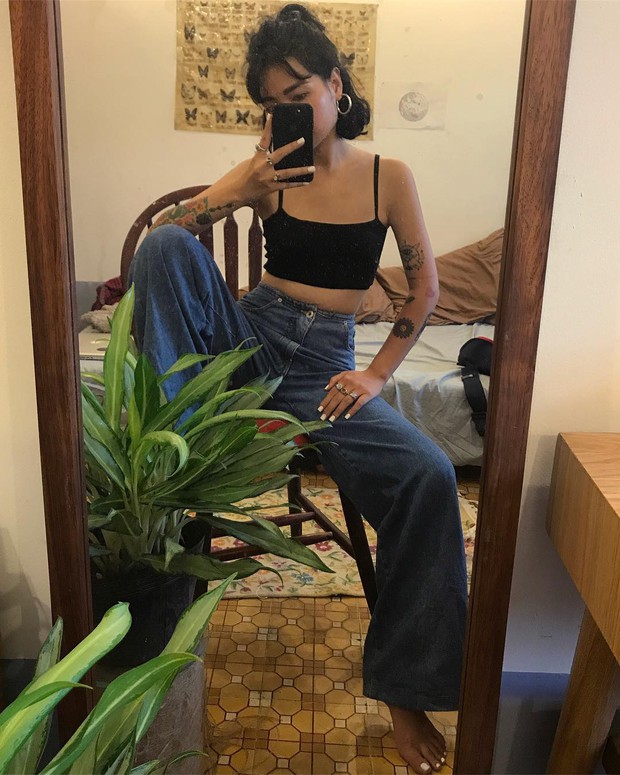 Hiếm ai được như Louis Hà, hot girl mi nhon chỉ diện crop top và quần cạp cao mà vẫn đẹp quên sầu - Ảnh 3. Hiếm ai được như Louis Hà, hot girl mi nhon chỉ diện crop top và quần cạp cao mà vẫn đẹp quên sầu - Ảnh 3.