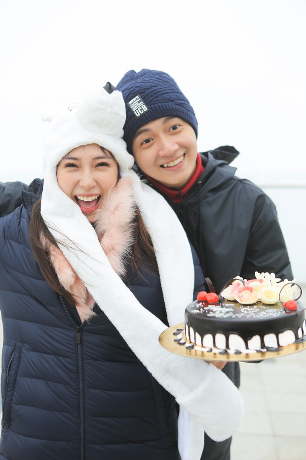 Ngô Kiến Huy làm sinh nhật bất ngờ cho Khổng Tú Quỳnh trên đỉnh Fansipan, dưới thời tiết 10 độ C - Ảnh 7.