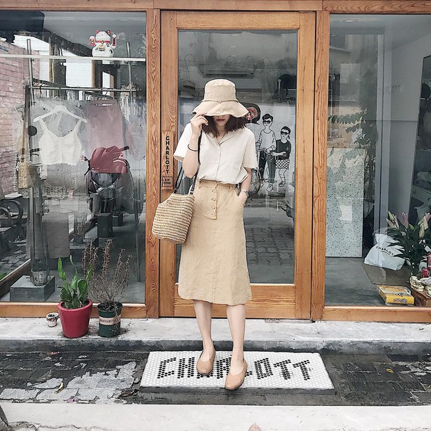 Mũ tai bèo hết hot, các cô nàng lại chuyển sang mũ tai bèo vành rộng hay ho và trendy hơn bội phần - Ảnh 6. Mũ tai bèo hết hot, các cô nàng lại chuyển sang mũ tai bèo vành rộng hay ho và trendy hơn bội phần - Ảnh 6.
