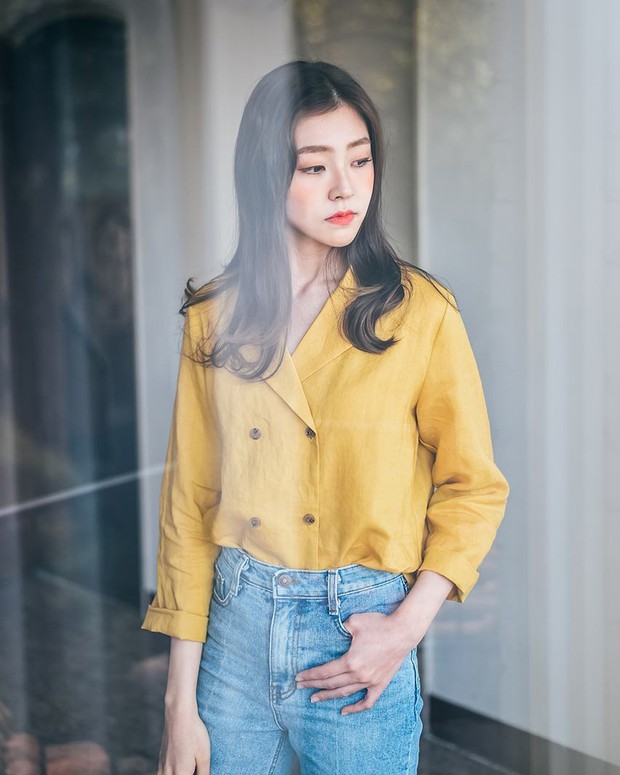 Nếu đã chán sơmi truyền thống, bạn nhất định nên tăm tia áo sơmi 2 hàng khuy cực cá tính sắp thành hot trend này - Ảnh 3. Nếu đã chán sơmi truyền thống, bạn nhất định nên tăm tia áo sơmi 2 hàng khuy cực cá tính sắp thành hot trend này - Ảnh 3.
