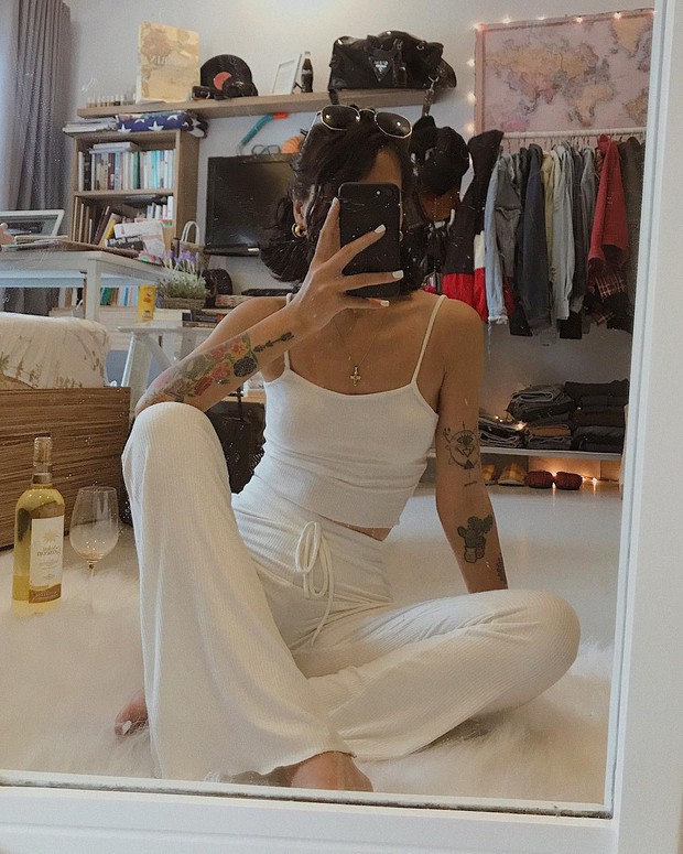 Hiếm ai được như Louis Hà, hot girl mi nhon chỉ diện crop top và quần cạp cao mà vẫn đẹp quên sầu - Ảnh 7. Hiếm ai được như Louis Hà, hot girl mi nhon chỉ diện crop top và quần cạp cao mà vẫn đẹp quên sầu - Ảnh 7.