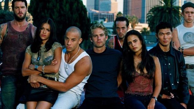 Nhìn lại sự tiến hóa của Hollywood qua từng phần phim Fast & Furious - Ảnh 1.