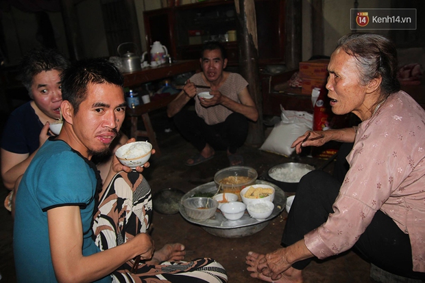 Rơi nước mắt chuyện người mẹ già muốn cho 6 con dại ăn một bữa thật no rồi uống thuốc độc cùng chết - Ảnh 11.