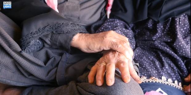 Chuyện tình cảm động của đôi vợ chồng già Syria: Mất hết tất cả trong chiến tranh, nhưng họ vẫn còn có nhau - Ảnh 4.