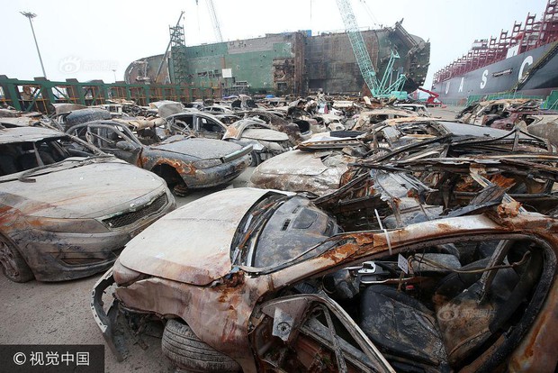 Hình ảnh hơn 100 ô tô biến thành đống sắt gỉ sau 3 năm nằm dưới đáy biển cùng phà Sewol khiến nhiều người rùng mình - Ảnh 5.
