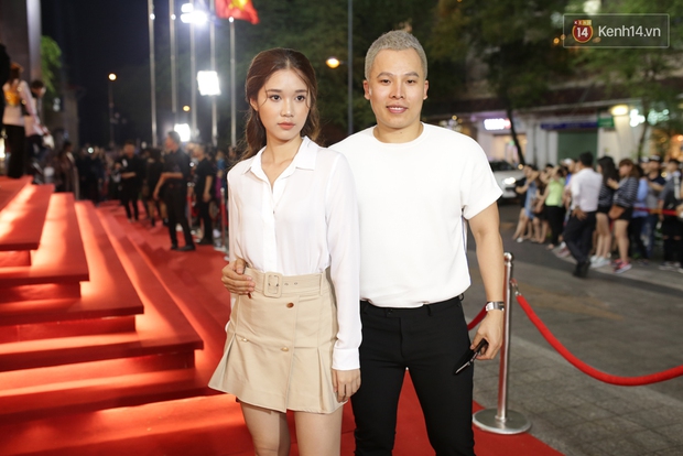 Angela Phương Trinh & Chi Pu quá đỗi sành điệu, công phá thảm đỏ sự kiện ra mắt H&M Việt Nam - Ảnh 30.