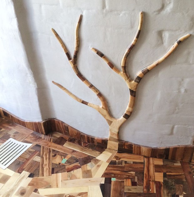Thu thập các mảnh gỗ vụn bỏ đi, người đàn ông biến sàn nhà thành một tác phẩm nghệ thuật đẹp ngỡ ngàng - Ảnh 20.