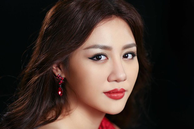 Hậu công khai chia tay bạn trai, Văn Mai Hương trở lại Vpop với hình ảnh tình tứ bên người mẫu ngoại quốc nóng bỏng - Ảnh 2.