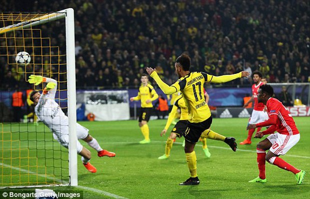 Aubameyang lập hattrick giúp Dortmund vào vòng tứ kết - Ảnh 5.