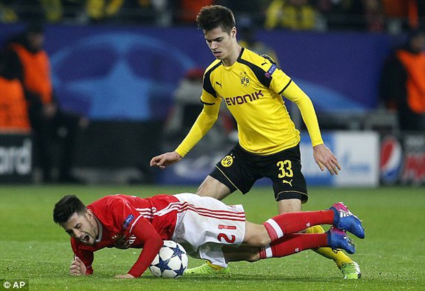Aubameyang lập hattrick giúp Dortmund vào vòng tứ kết - Ảnh 6.