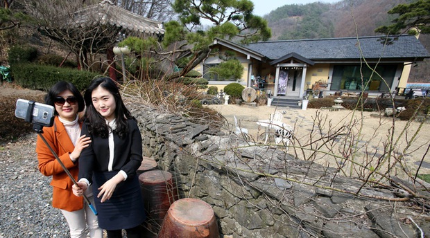 Vừa thổ lộ muốn lập gia đình, Song Joong Ki đã tậu ngay biệt thự hơn 200 tỉ - Ảnh 4.