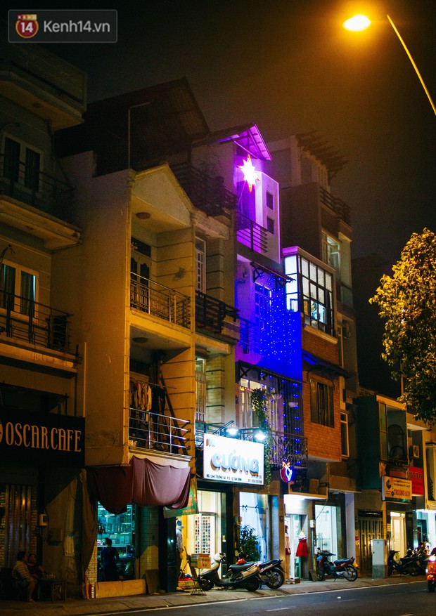 Trái với sự nhộn nhịp ở trung tâm, có một Sài Gòn yên bình và lung linh như thế trong đêm Giáng sinh - Ảnh 6.