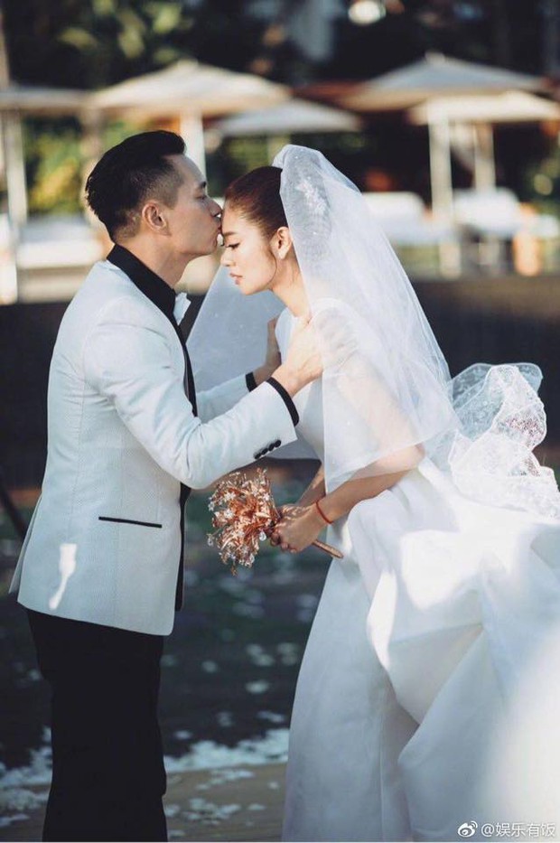 Đám cưới hot nhất Cbiz: An Dĩ Hiên cùng đại gia Macau trao nhau nụ hôn, Trần Kiều Ân bắt được hoa cưới - Ảnh 16.