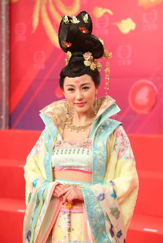 Nữ chính của hai bom tấn TVB “Thâm Cung Kế” và “Phi Hổ Cực Chiến” là ai? - Ảnh 2.