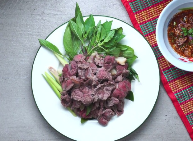 Thịt bò tái kiểu Thái lơm lừng: làm rất dễ mà lại không dầu mỡ - Ảnh 10.