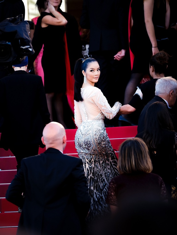 Lý Nhã Kỳ lột xác, hoá Nữ hoàng Cleopatra trên thảm đỏ LHP Cannes ngày 4 - Ảnh 12.