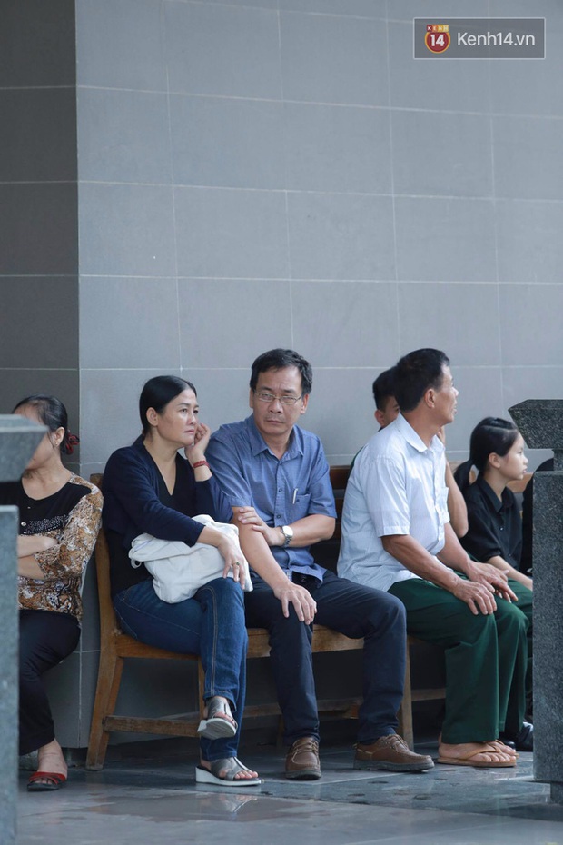 Bảo Thanh và nhiều sao Việt đau buồn đến viếng mẹ của nghệ sĩ Chí Trung - Ảnh 27.