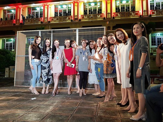 Không khí buổi luyện tập cho đêm trình diễn thời trang hiếm hoi quy tụ hơn 30 BTV Đài truyền hình Việt Nam  - Ảnh 6.