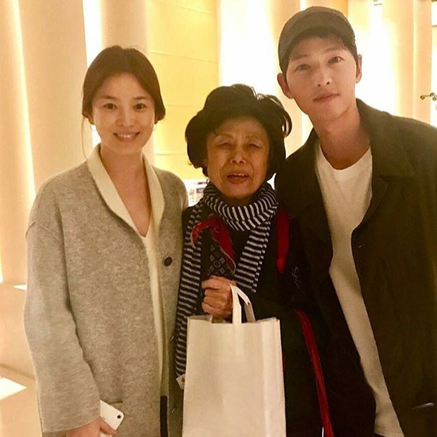 Song Joong Ki và Song Hye Kyo cùng để mặt mộc, chụp hình tình tứ tại Paris như đôi vợ chồng son - Ảnh 3.