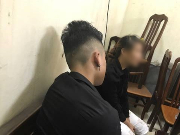 Cô gái trẻ bị lột đồ tại phố Hàng Mã đêm Trung thu: Tôi bị người phụ nữ cắn vào mặt nên mới có hành động tự vệ - Ảnh 3.