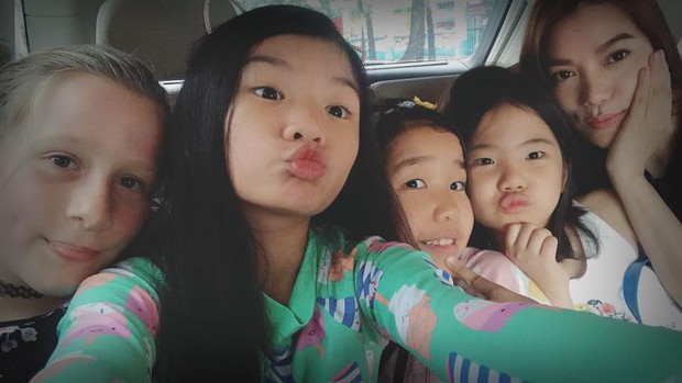 Mới 9 tuổi con gái Trương Ngọc Ánh đã gây bất ngờ bởi khả năng nói tiếng Anh cực chuẩn - Ảnh 3.