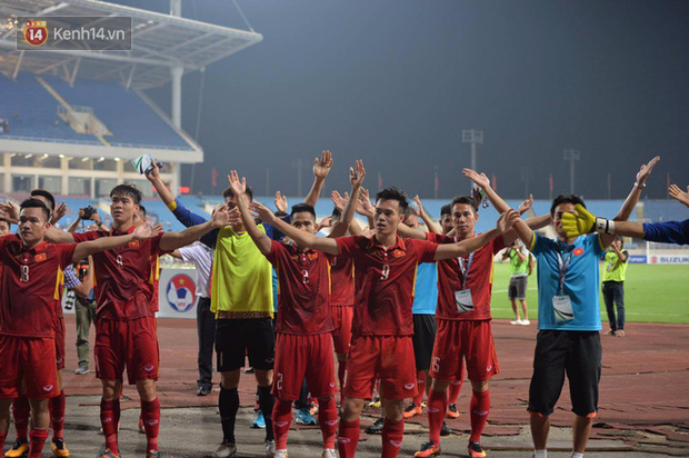 Việt Nam giành vé dự Asian Cup 2019 sau trận hòa Afghanistan - Ảnh 2.