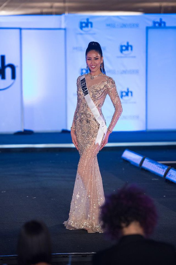 Nguyễn Thị Loan tự tin tỏa sáng trong đêm Bán kết Hoa hậu Hoàn vũ 2017, không có mặt trong top 15 bình chọn của Missosology - Ảnh 10.