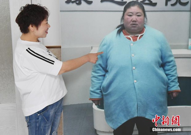 Bị chồng bỏ, bà mẹ đơn thân quyết tâm vứt bỏ 121kg mỡ thừa và cái kết không thể ngọt ngào hơn - Ảnh 1.