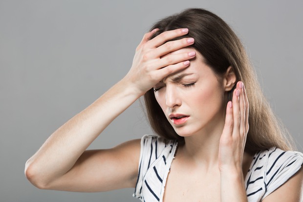 Để tóc ướt đi ngủ, bạn có nguy cơ đối mặt với 5 vấn đề sức khỏe sau - Ảnh 1.