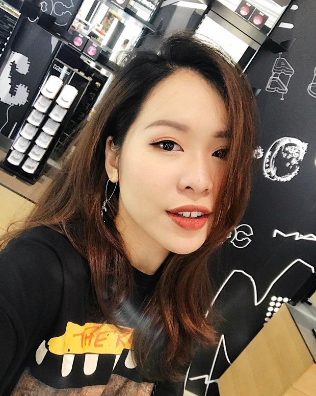 Mê màu son của Đào Bá Lộc, bạn không thể bỏ qua 6 cây son kem hồng đất tương tự đẹp xuất sắc này - Ảnh 10. Mê màu son của Đào Bá Lộc, bạn không thể bỏ qua 6 cây son kem hồng đất tương tự đẹp xuất sắc này - Ảnh 10.