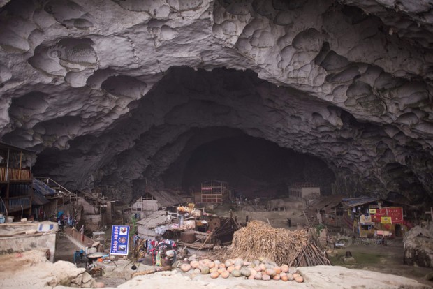 Ghé thăm ngôi làng hang động cuối cùng của Trung Quốc - nơi người dân vẫn sống theo kiểu tự cung tự cấp - Ảnh 1.