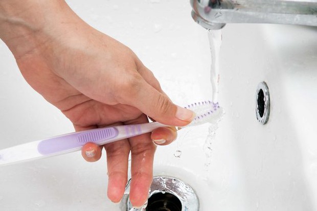Bàn chải, áo lót, ga trải giường... Bạn nên làm sạch chúng bao lâu một lần? - Ảnh 8.