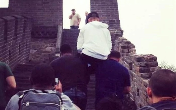 Justin Bieber was banned from going to China to perform because he was too naughty - Photo 2.