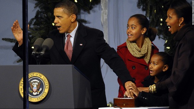 2 công chúa nhà Obama đã trưởng thành và xinh đẹp hơn rất nhiều sau 8 năm ở Nhà Trắng - Ảnh 17.