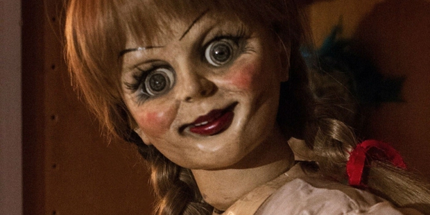 Nhờ phim, búp bê Annabelle hàng “fake” cũng đắt hàng! - Ảnh 1.