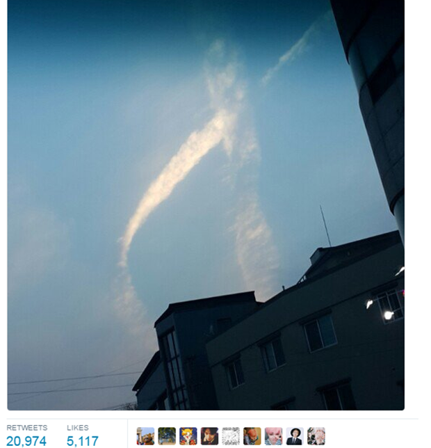 Ngay trong quá trình trục vớt phà Sewol, điều kỳ diệu đã xuất hiện trên bầu trời Hàn Quốc - Ảnh 9.