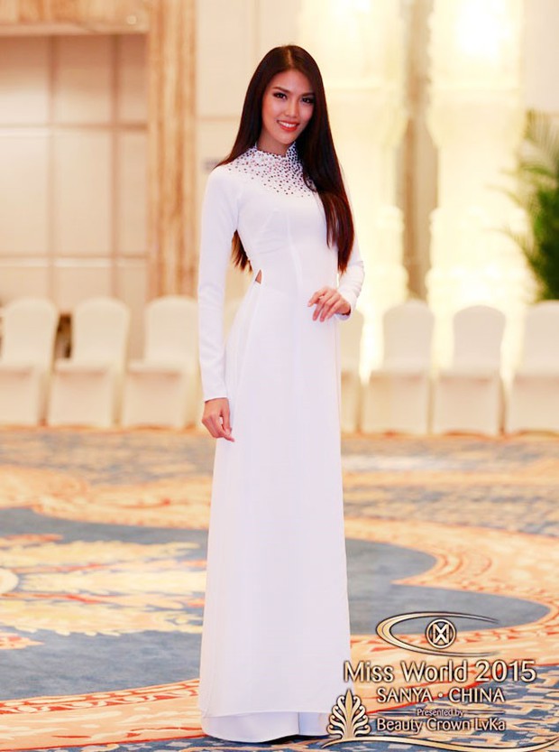 Đi thi Miss World, các người đẹp Việt thường chuẩn bị những kiểu áo dài như thế nào? - Ảnh 1.