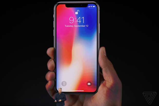 Chiếc iPhone X bao nhiêu người mong đợi đây rồi - Ảnh 1.