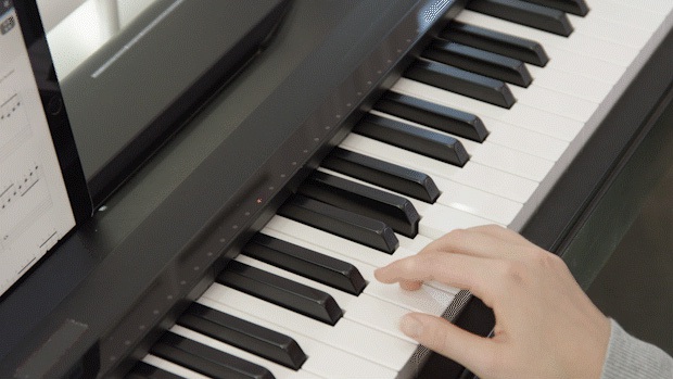 Biến việc chơi đàn thành chuyện nhỏ với thiết bị hỗ trợ thông minh cho Piano - Ảnh 2.