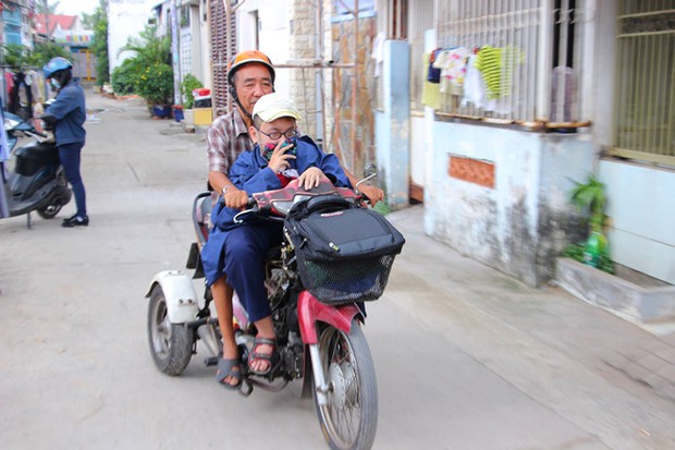 Không chỉ có Bôm và bố Tuấn, những người cha phi thường này cũng đã từng khiến bao người rơi nước mắt - Ảnh 3.