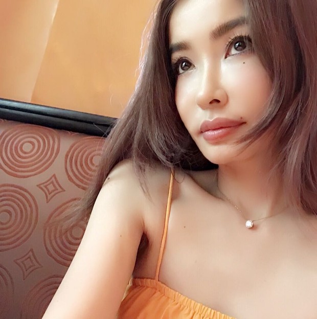 Nhìn làn da không tì vết, chẳng ai nghĩ người phụ nữ này đã 46 tuổi - Ảnh 1. Nhìn làn da không tì vết, chẳng ai nghĩ người phụ nữ này đã 46 tuổi - Ảnh 1.