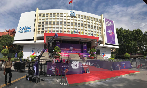 1 ngày trước MAMA 2017 tại Việt Nam: Nhà hát Hòa Bình đã được trải thảm đỏ, an ninh thắt chặt - Ảnh 6.