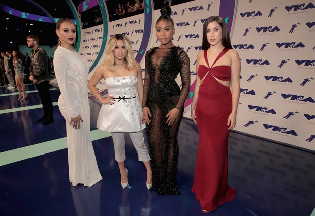 Thảm đỏ MTV VMAs 2017: Loạt sao thi nhau hở vòng 1 căng đầy, Taylor Swift bất ngờ vắng mặt - Ảnh 10.
