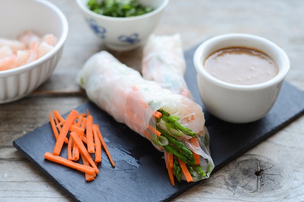 Phở và gỏi cuốn Việt Nam lọt vào top 50 món ăn ngon nhất thế giới do CNN bình chọn - Ảnh 4.