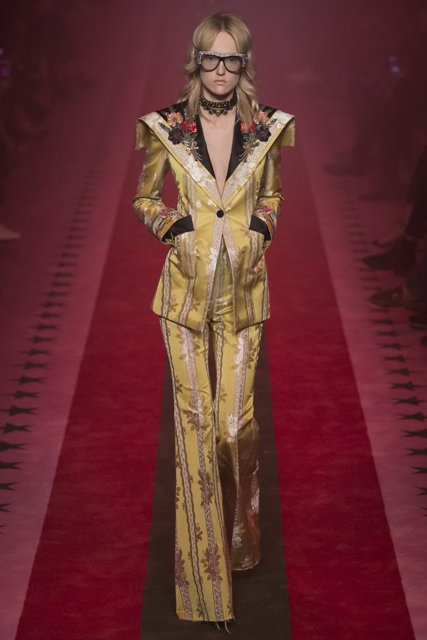 HOT: Hồ Ngọc Hà diện đồ sexy giá hàng trăm triệu, vui tươi tạo dáng bên Tom Hiddleston tại show Gucci - Ảnh 10.