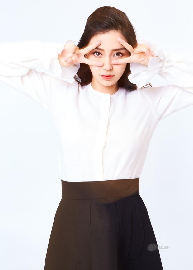 Hình ảnh chân thật ngoài đời của bà đẻ Angela Baby bị nhận xét khác xa so với ảnh chụp photoshoot - Ảnh 2.