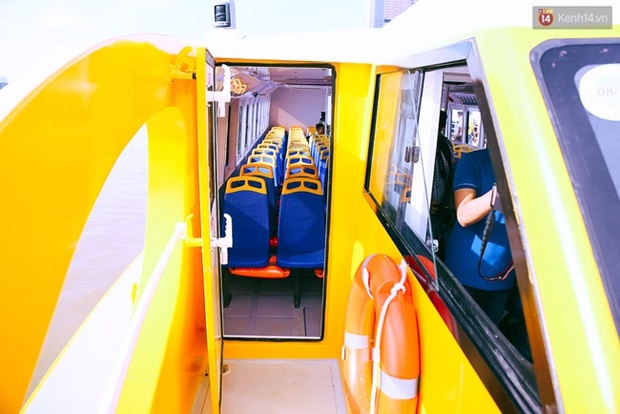 Cận cảnh tuyến buýt đường sông với nội thất hiện đại lần đầu tiên chạy thử nghiệm ở Sài Gòn - Ảnh 7.