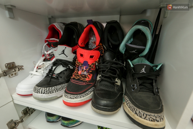 Clip: Đầu giày Minh Tú giải thích vì sao gia cảnh khó khăn mà vẫn bỏ cả ngàn đô mua sneakers - Ảnh 6. Clip: Đầu giày Minh Tú giải thích vì sao gia cảnh khó khăn mà vẫn bỏ cả ngàn đô mua sneakers - Ảnh 6.